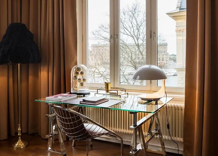 Lydmar Hotel